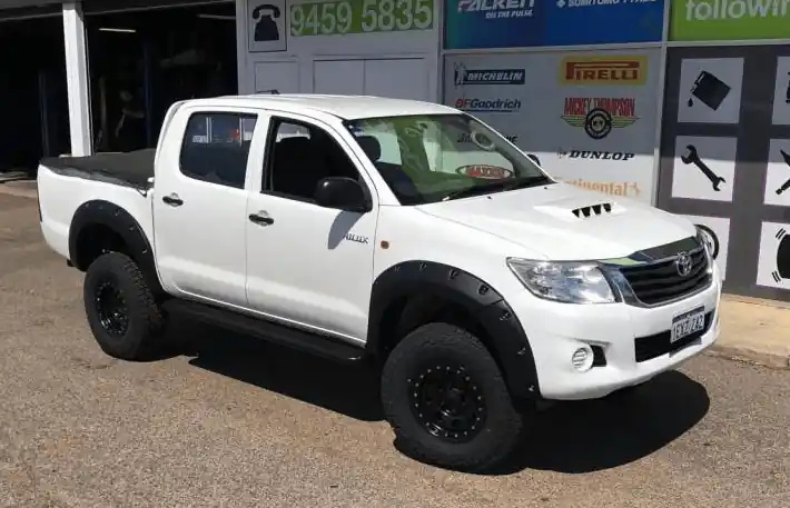 Parafanghini Supplementari Toyota Hilux Vigo 2012-2015 Saldi